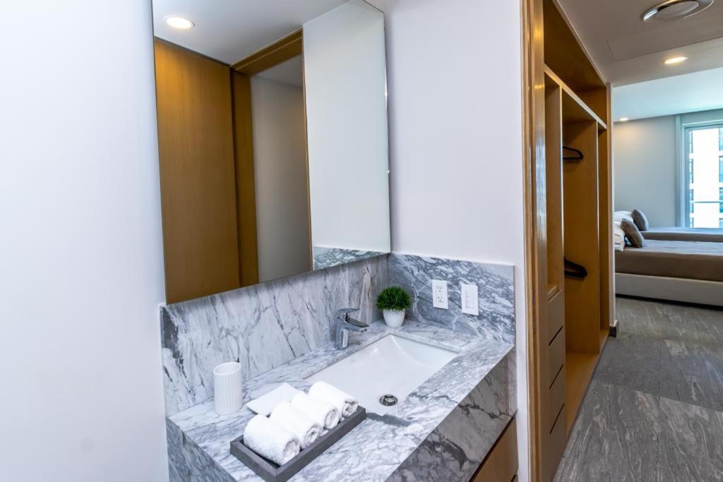 Apartamento Luxury 3 Bedroom Rooftop Pool, Near The Beach *